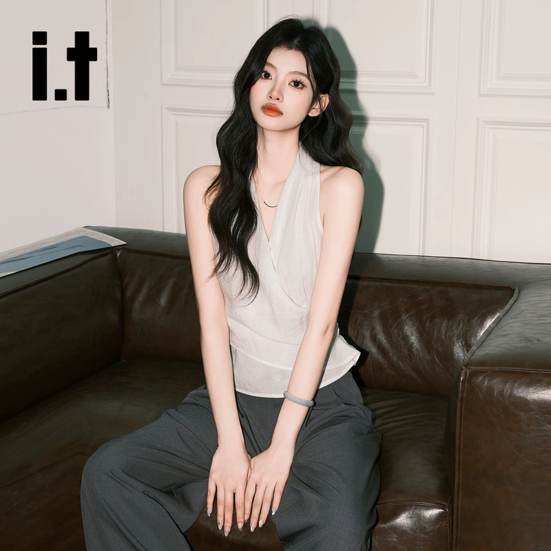 It: Chocoolate Elegant White V-Neck Halter Top for Women, Casual Waist-Cinching Camisole, Old Money Style Top It: Chocoolate Elegant White V-Neck Halter Top for Women, Casual Waist-Cinching Camisole, Old Money Style Top
