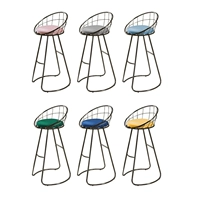 Черная рама [65 сидит высоко] цветовые замечания подушки