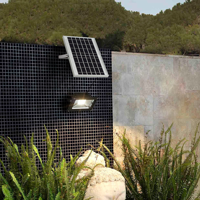 giá đèn pha led năng lượng mặt trời Đèn năng lượng mặt trời ngoài trời, đèn sân vườn, đèn đường nông thôn mới, đèn led gia dụng độ sáng cao, đèn treo, đèn pha, đèn pha den pha nang luong mat troi đèn pha led năng lượng mặt trời