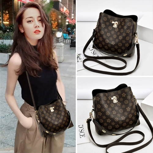 Универсальная сумка через плечо, модная небольшая сумка, коллекция 2023, популярно в интернете