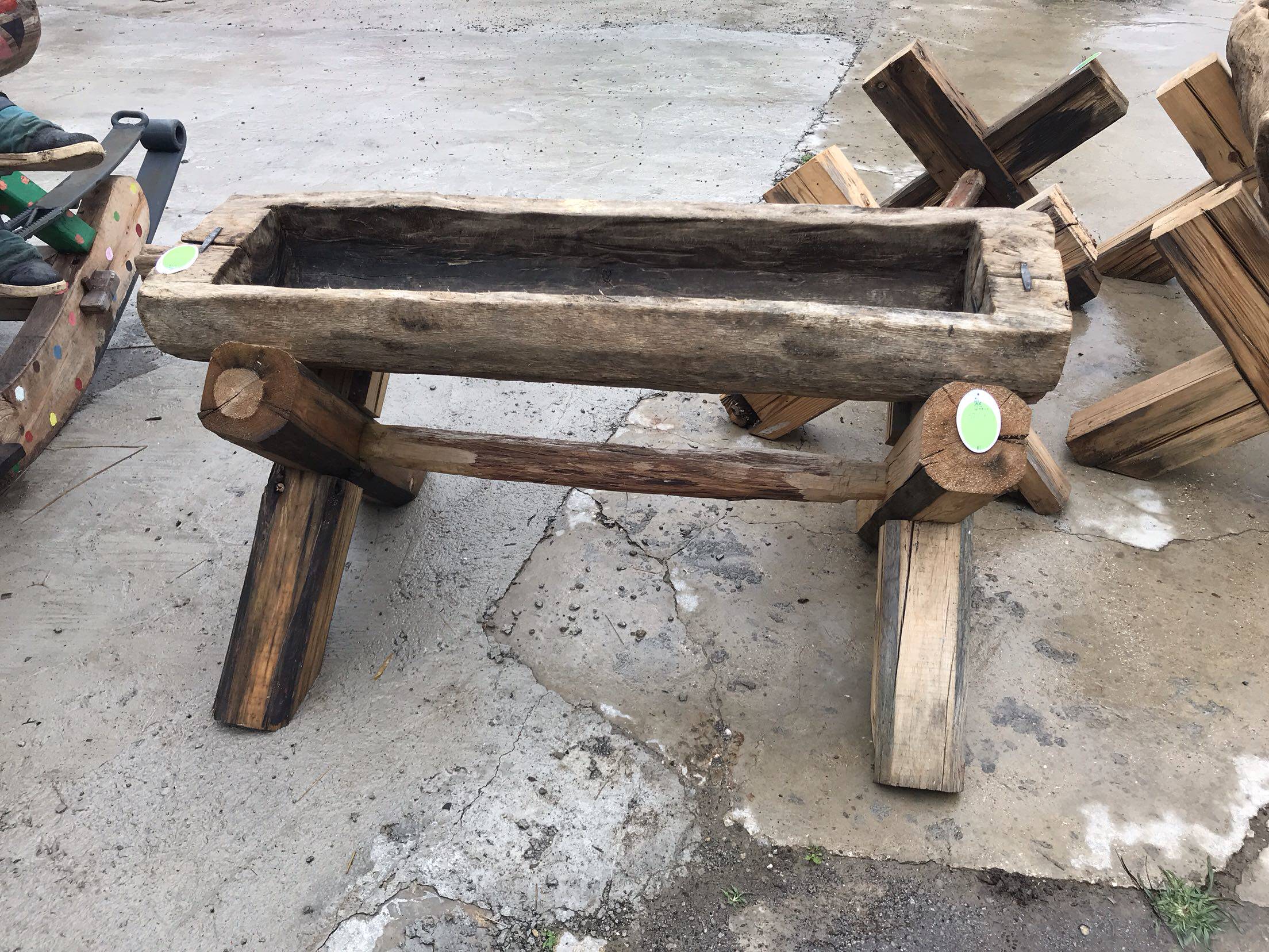 Yunnan old wood pig trough solid wood flower pot base X flower stand (without pig trough)