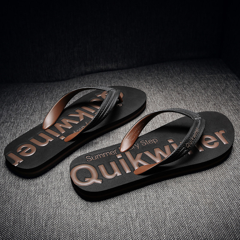 Herringbone Slippers Men Trends Korean Version Outdoor Summer Men Personality Fashion Exterior Wearing Clips Feet Beach Shoes Sandals Sandals