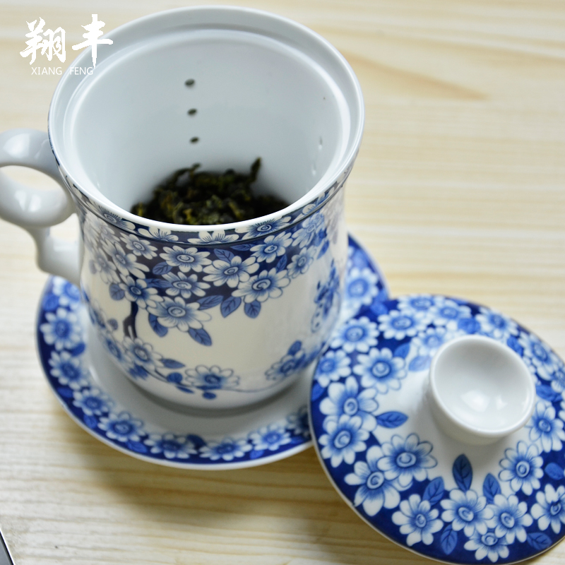 Xiang feng office water glass ceramic cups with cover filter and elegant tea cup 4 cups of boss