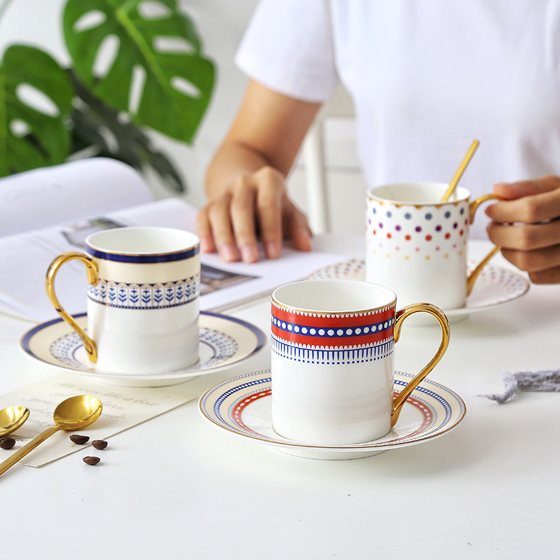 Bone china coffee cup small exquisite ins style home European small luxury British afternoon tea flower tea cup coffee cup saucer