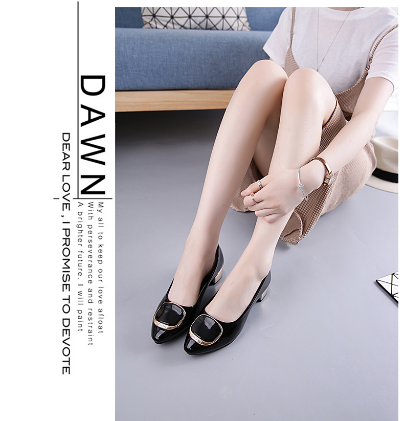 Mùa hè 2018 mới Baotou sandal nữ trong đôi giày đơn nhỏ Giày nông miệng thoáng khí giày đế xuồng dày với giày nữ bitis sandal nữ