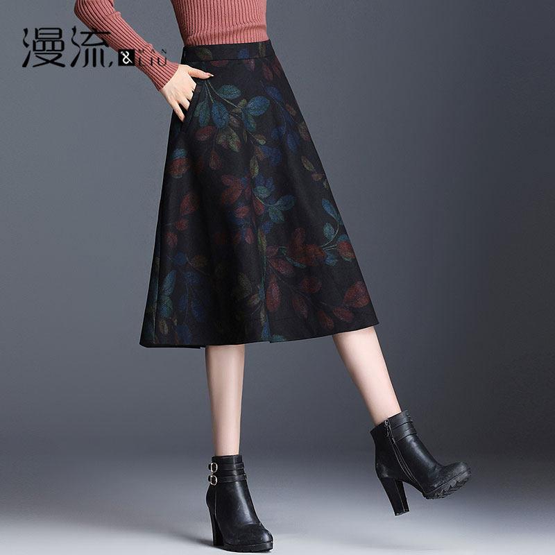 Woolen skirt women's autumn and winter long skirt 2019 new Korean version of the color big swing A- line skirt slim high waist skirt