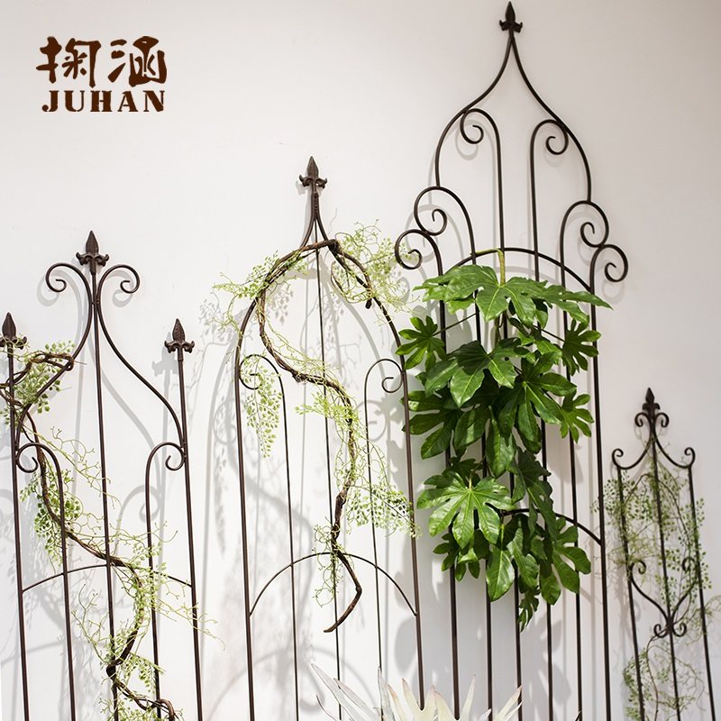 Vintage wrought iron decorative flower trellis fence garden balcony climbing rattan European-style screen partition Baroque