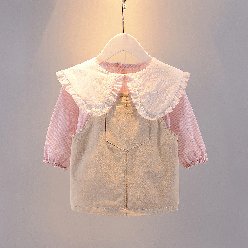 Baby girl spring clothes girl suit 2021 new Korean version of the Western style 0-4 years old spring and autumn spring shirt holding baby bag two-piece set