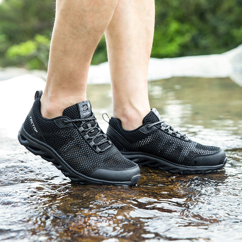 Tango TECTOP Spring Summer Outdoor for men and women Retrospective Creek Shoes Climbing Hiking Shoes mesh Breathable Covered Water Non-slip Shoes