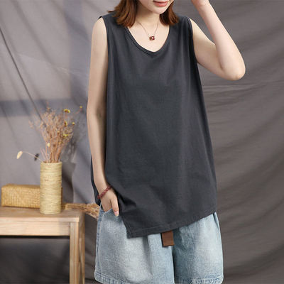 In 2026, a new style of pure cotton halter top for women's summer wear, paired with a loose, large-sized sleeveless T-shirt as a base layer