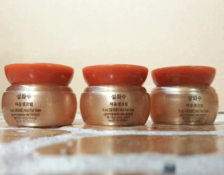 Kem nhân sâm sakura yin Hàn Quốc chính hãng 5ml mẫu 1 dưỡng chất chống nhăn đến vàng đậm - Kem dưỡng da innisfree dưỡng ẩm