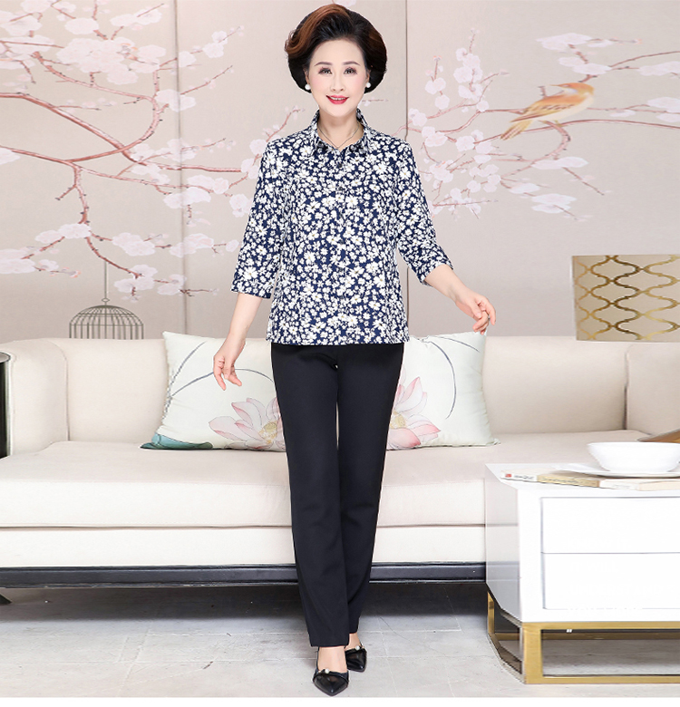 Bà mặc áo sơ mi cotton và vải lanh mùa hè tay áo bảy điểm cho phụ nữ trung niên mùa xuân và áo khoác mùa thu mẹ tải quần áo cũ - Áo sơ mi áo sơ mi form rộng nữ