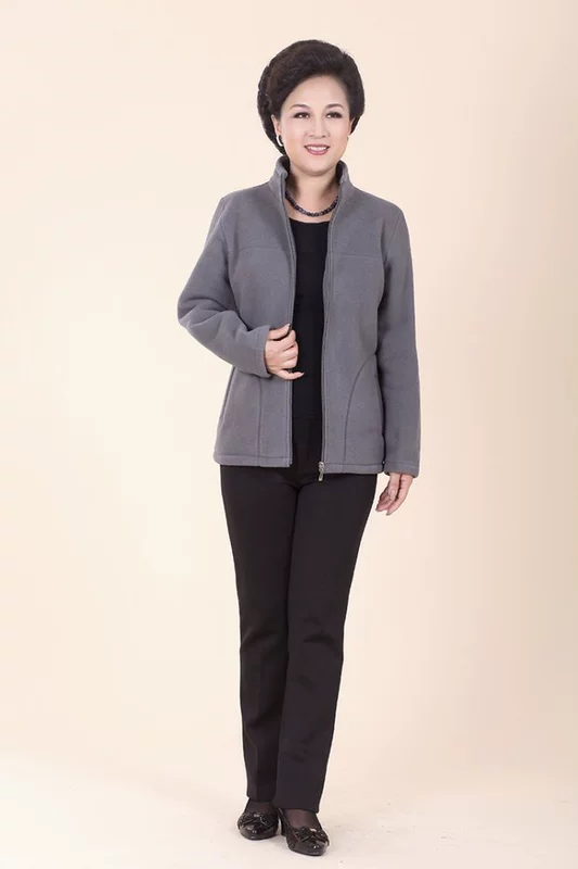 Mùa xuân và mùa thu quần áo trung niên áo khoác lông cừu và nhung nữ mùa đông mặc mẹ tải áo len lông cừu cộng với phân bón để tăng