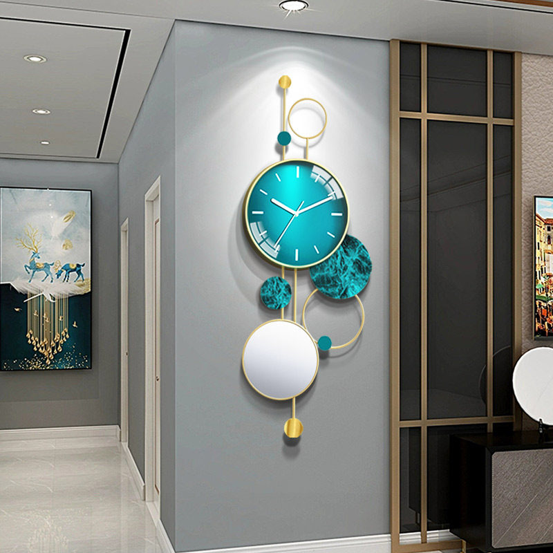 Modern light luxury atmosphere silent decoration clock living room wall clock home wall clock net red fashion TV wall watch