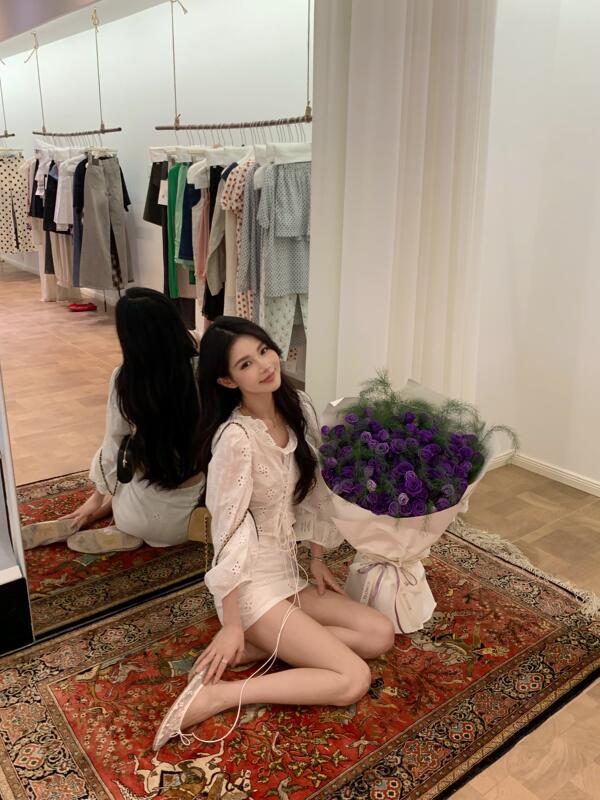 Toroon Genuine Product from Zhongfang Stall~ Korean Style Lace-Up Embroidered Hollow-Out Top, Versatile and Gentle, 2026 Summer New Model