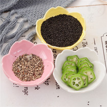 Japanese creative seasoning dish ceramic cherry blossom sauce dish chili dish pepper dish snow Mei Niang dish chili dish pepper tomato sauce saucer