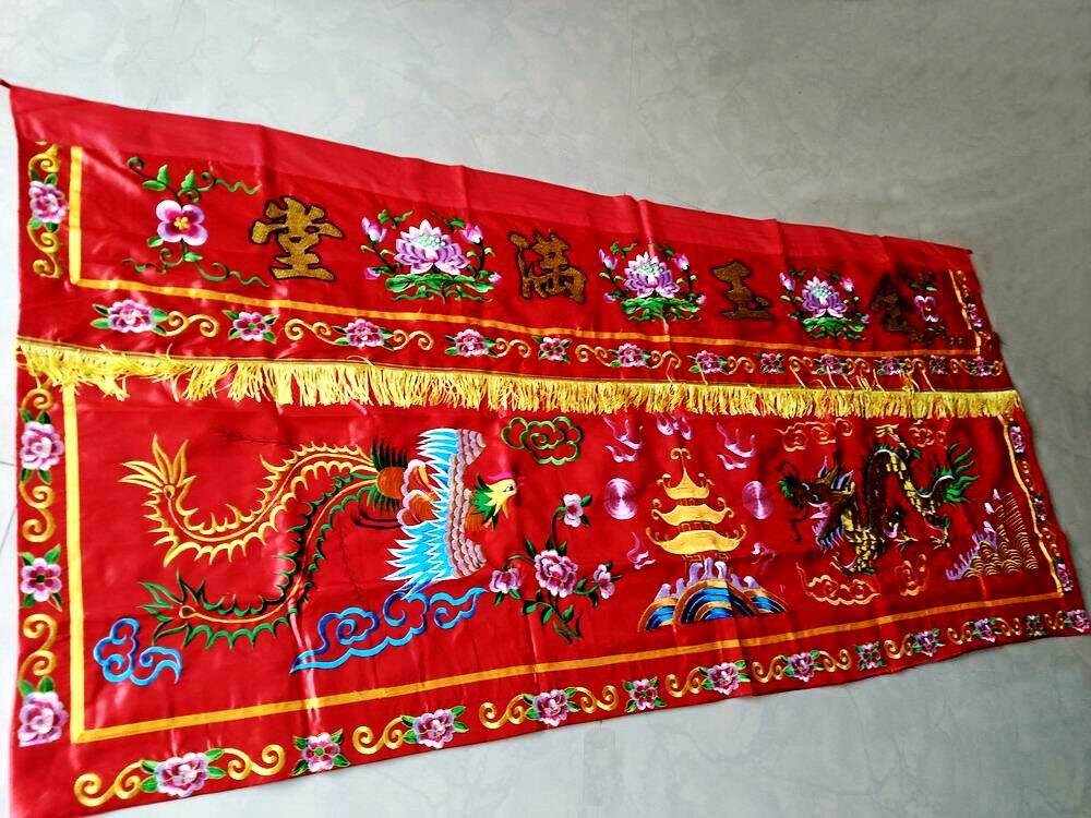 Table cover Embroidery Gold and jade full hall statue Buddha statue Table cover Dragon and phoenix table cover table cover table skirt tablecloth factory direct sales 2 meters