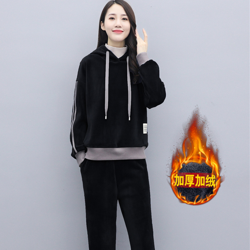 Plus velvet thickened double-sided velvet casual sports suit women's 2022 hooded high-neck stitching thick T-shirt wide-leg pants two-piece set