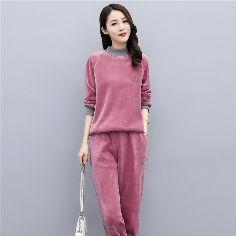 Casual sports suit female 2022 spring new color contrast stitching loose kindergarten uniform gold velvet sweater two-piece set