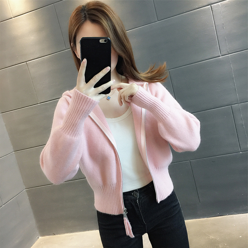 Spring and Autumn Short Cardigan in Chanel Style, Knitted Jacket for Women, 2026 New Fashion Sweater, Stylish Top for Petite Women Spring and Autumn Short Cardigan in Chanel Style, Knitted Jacket for Women, 2026 New Fashion Sweater, Stylish Top for Petite Women