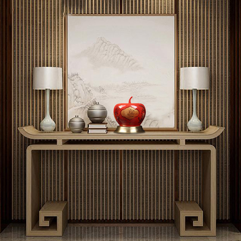 Jingdezhen ceramics of the sitting room porch decoration of the new Chinese style furnishing articles China red apple with cover storage tank vase