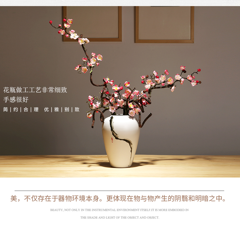 Jingdezhen ceramics vase household adornment flower arranging dried flower Chinese style living room TV cabinet vase is placed by hand