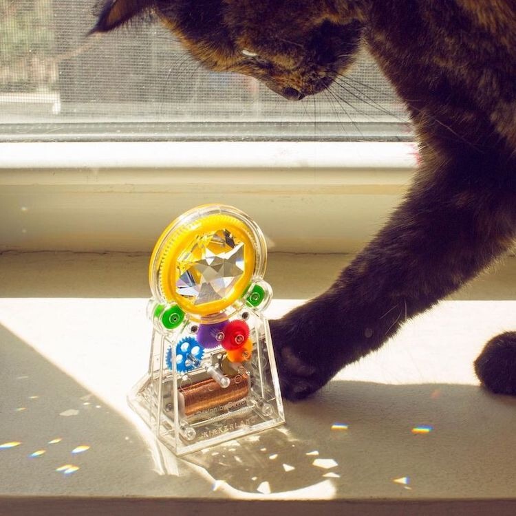 4 Models ㊣ American Kikkerland Solar Rainbow Machine Crystal Projection Ornament Gift