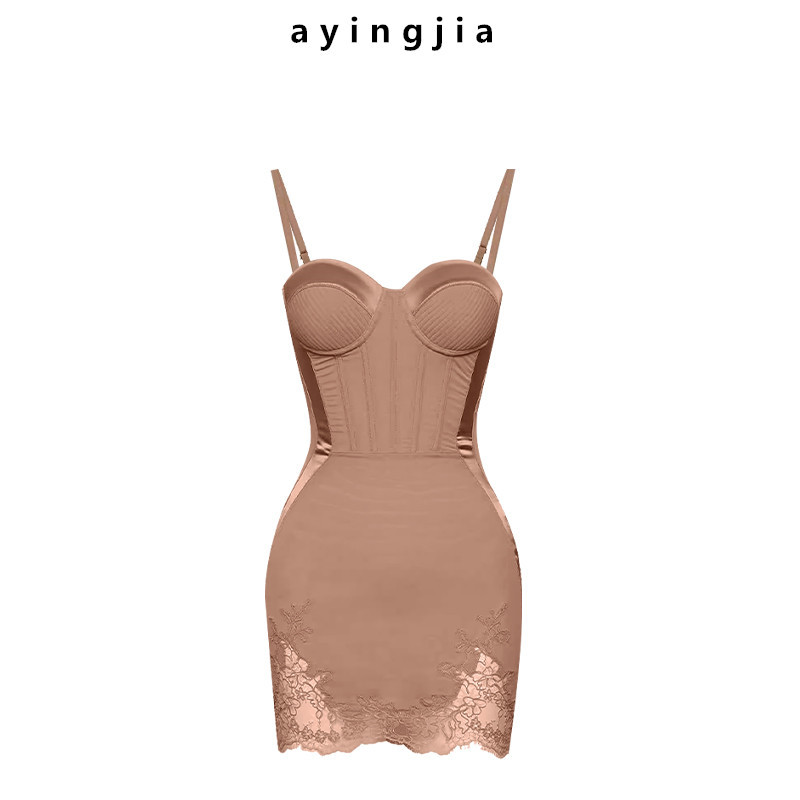 In Stock! Thai Niche Sexy Strapless Dress with Unique Design, Fishbone Slimming Bodycon Gown, Hip-Hugging Dress