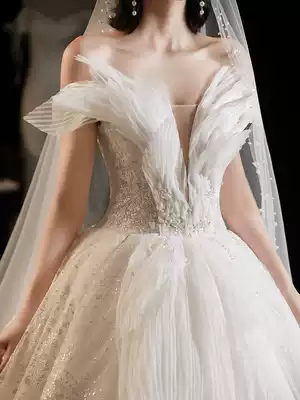 Shoulder French wedding dress 2020 new tailing temperament bridal mortal dream high-end pregnant woman small man