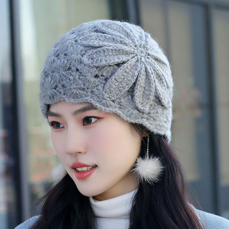 Handcrafted Hook Flowers Winter Imitation Wool Knit Wool Knit Wool Cap Handhat Headscarf Head Headscarf Hood White Hair Mama Hat