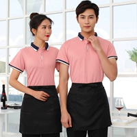 Розовая футболка с коротким рукавом, черная лента, фартук