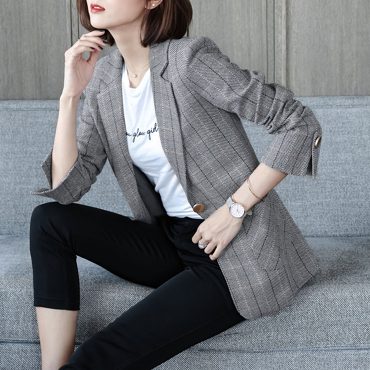 2022 Summer new sashimi small suit jacket casual blouse Korean version lady with medium long version professional plaid west suit