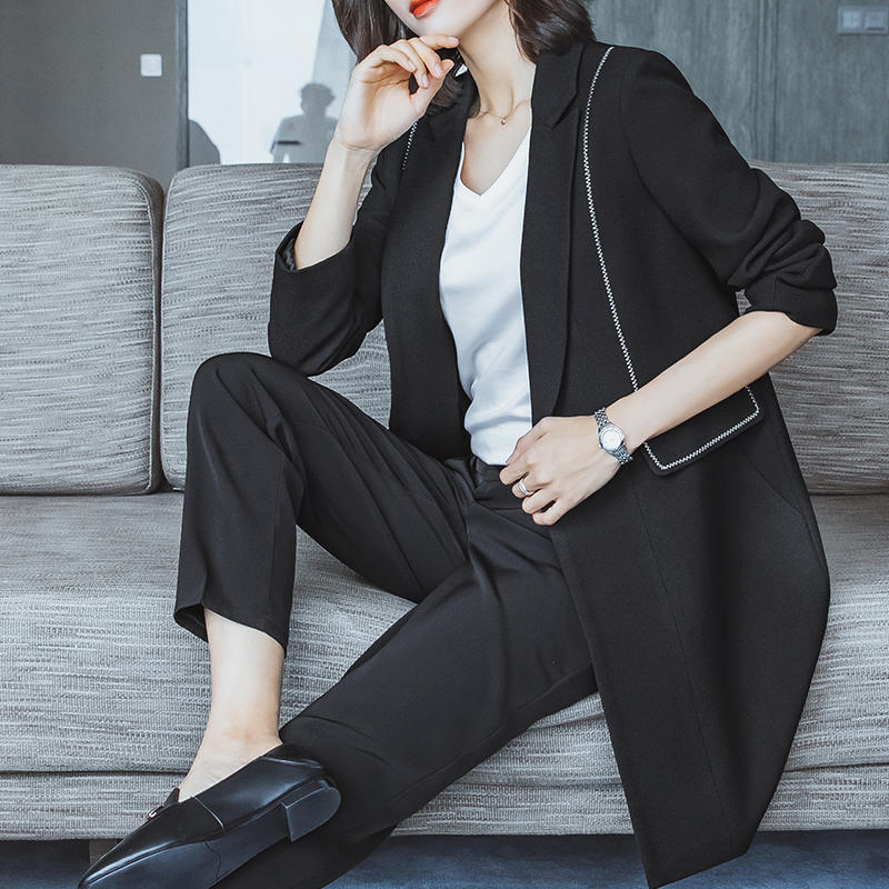 2022 New Year's new large size Sizes Loose small suit jacket with long version casual Korean version Lady Black Blouse