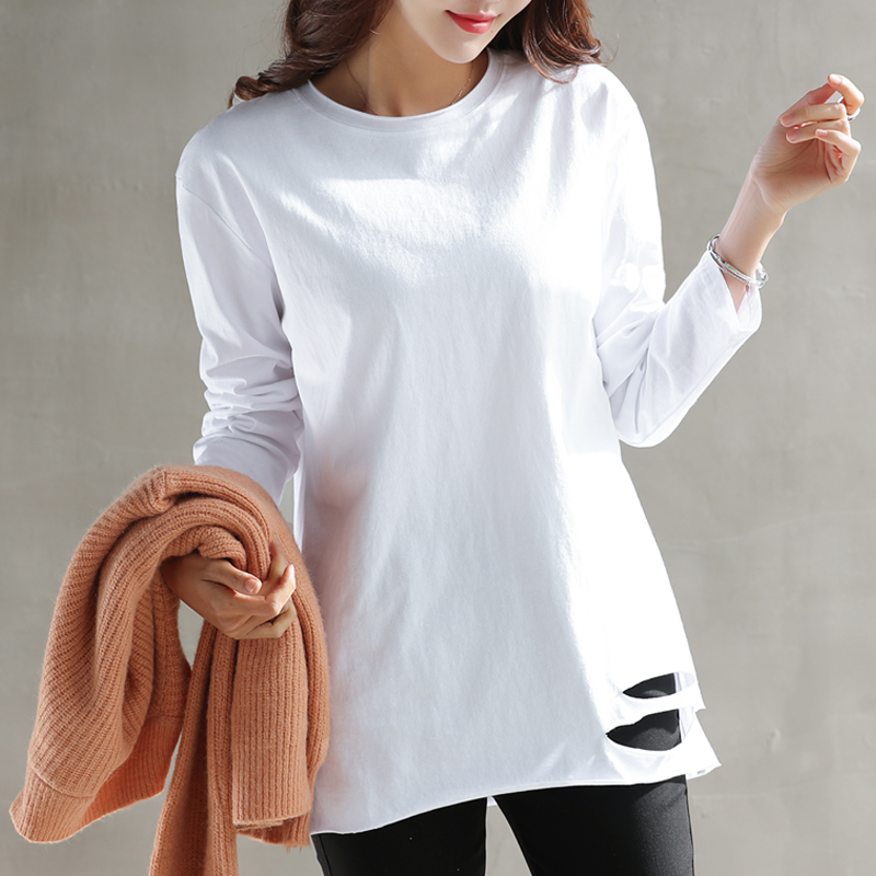 2022 autumn winter new white long sleeve T-shirt woman with medium long version of blouse loose to swing the hole in Korean version for the female