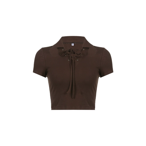 Ремень, летняя приталенная короткая футболка с коротким рукавом