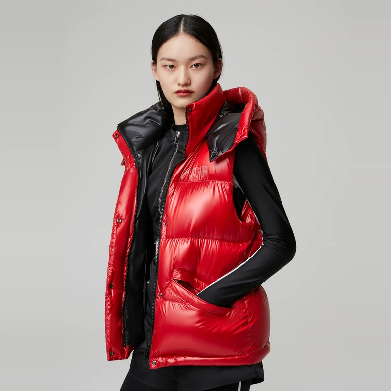 Down jacket, short winter light and thin glossy vest with down, 2020 years
