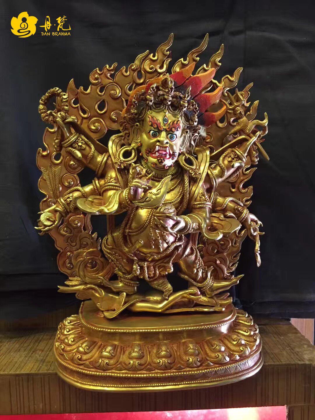 Six arms of Nepali full-time gold boutique, six arms of Maha gah, six arms of great black sky, 33cm