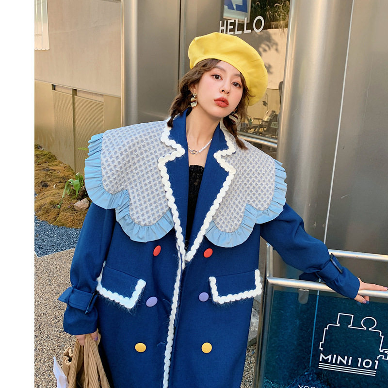 (WAKE UP) Faw-style lotus leaf collar Coloured wind coat female spring long version of the profile Color button Coat 2022 New