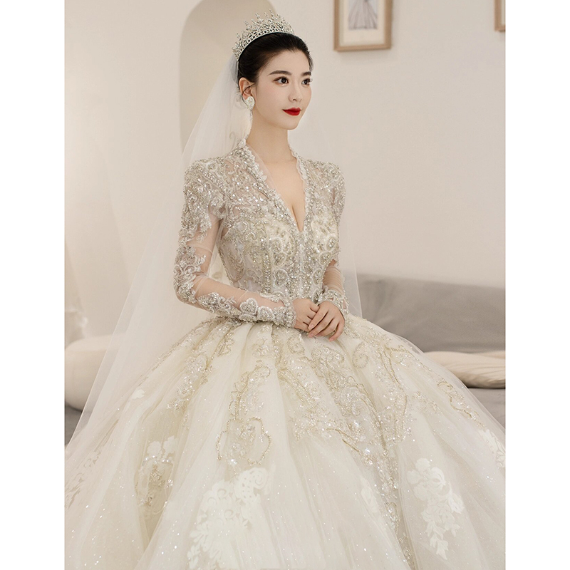 Long -sleeved wedding dress bride 2024 new French small heavy work luxury luxurious V -neck high -level texture Long -sleeved wedding dress bride 2024 new French small heavy work luxury luxurious V -neck high -level texture