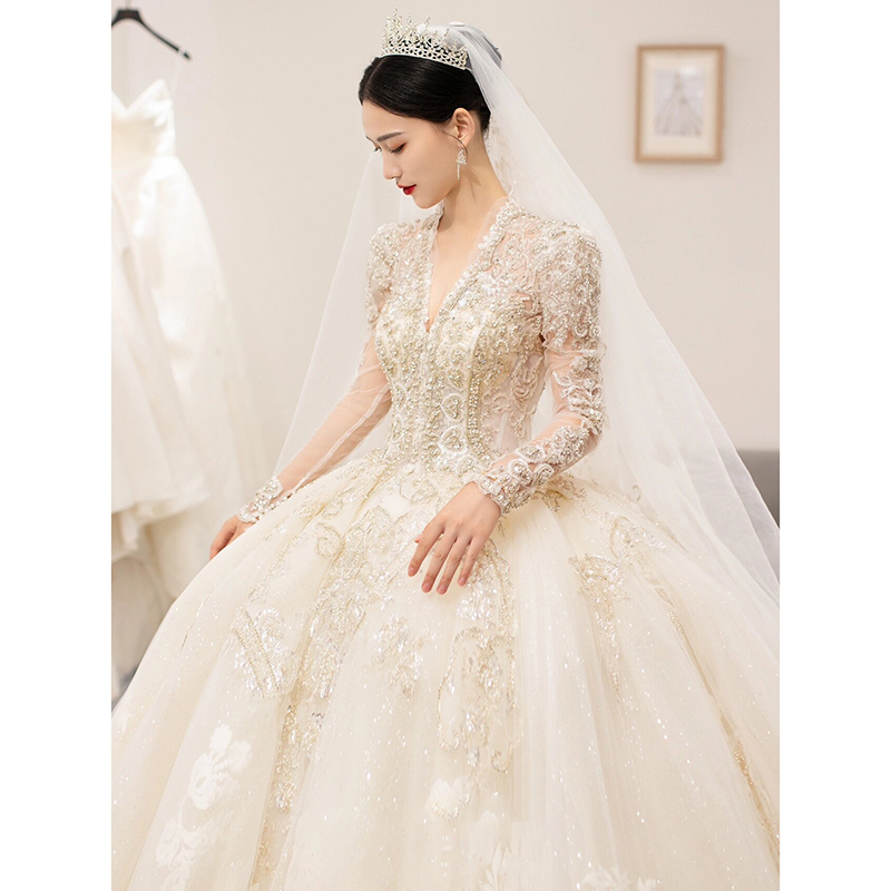 Long -sleeved wedding dress bride 2024 new French small heavy work luxury luxurious V -neck high -level texture Long -sleeved wedding dress bride 2024 new French small heavy work luxury luxurious V -neck high -level texture