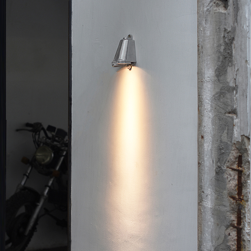 Vintage Industrial Style Outdoor Spotlight Wall Lamp, Outdoor Coffee Wall Lamp, Retro Waterproof Small Outdoor Wall Lamp