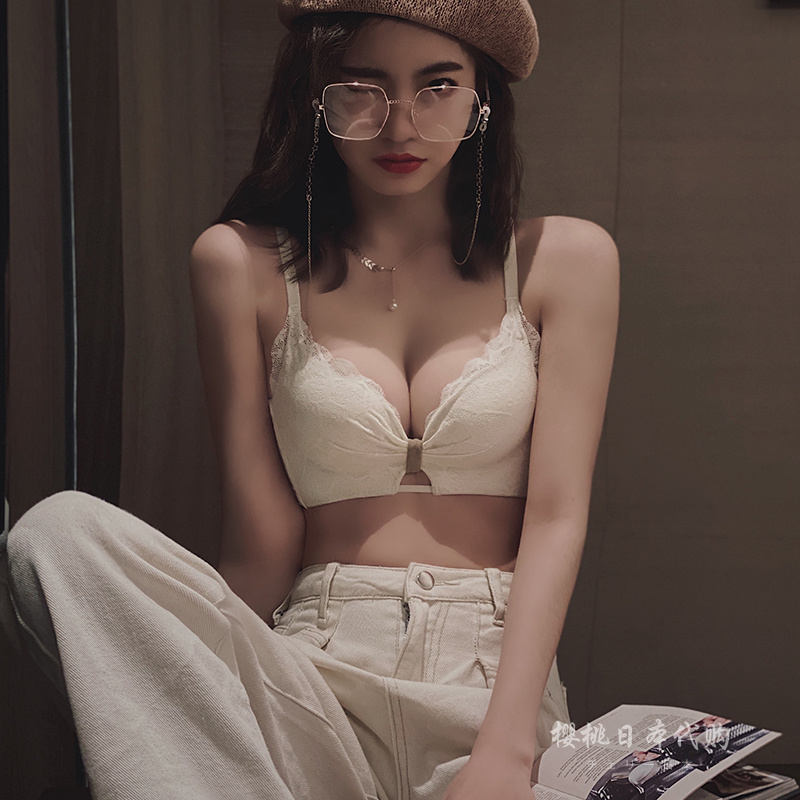 Japanese pure underwear girl small chest gathering sexy side-milk adjusted lace bra without steel ring underwear set