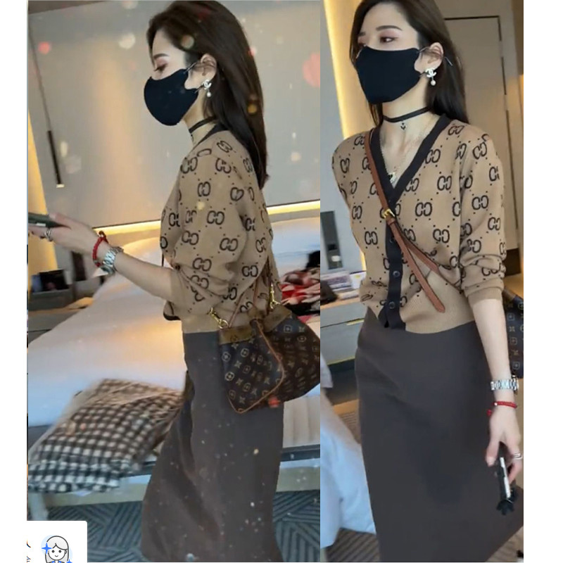 Knitted shirt letter sweater fashion lazy wind coat 2022 Spring and Autumn new temperament casual fragrance suit