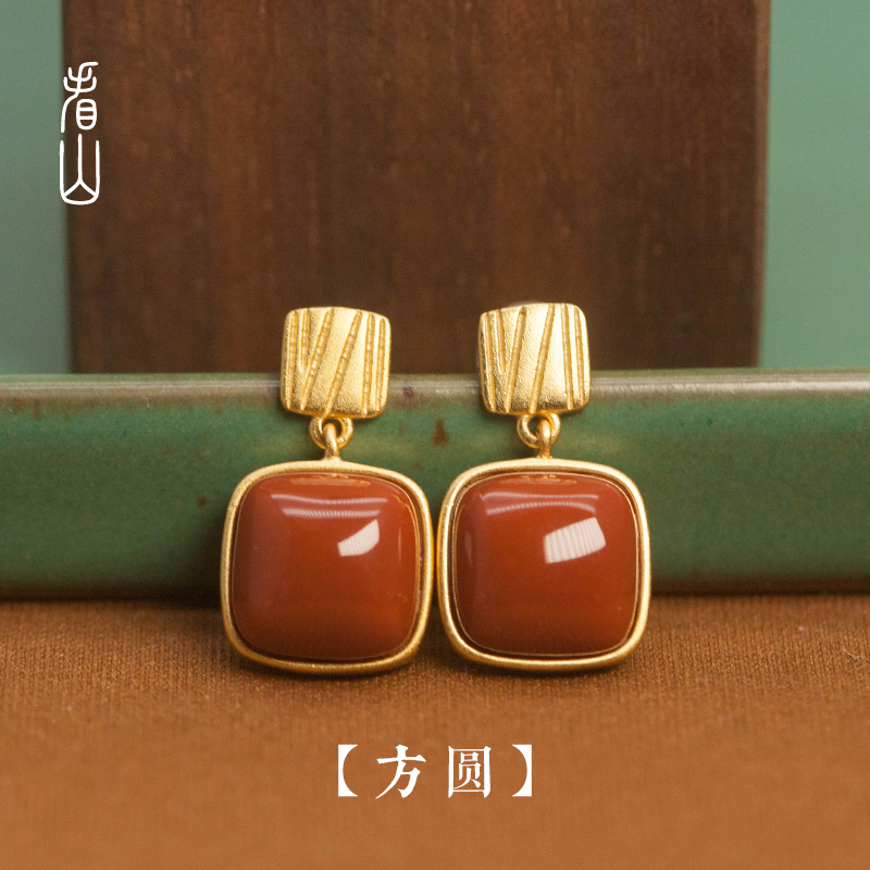 See Mountain Fairing ) Southern Red Manau ear decorated female silver robe accessories Mother's atmospheric Song Dynasty earring nail