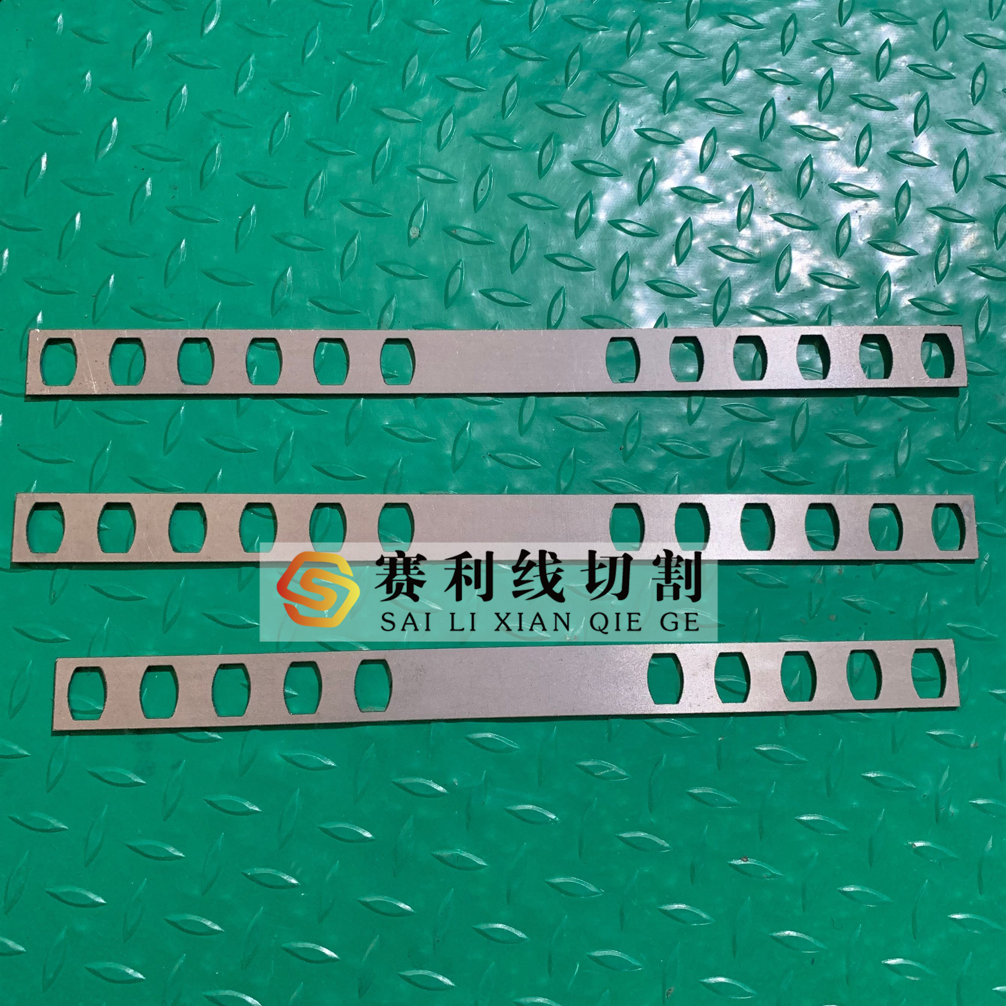 Wire cutting accessories Express Silk Parting Bead Plate with roller 12 * 12 Express wire roller Ball bearing Isolation sheet Isolation shelf