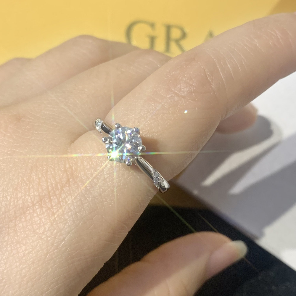 Marry - European and American - Japanese arm - tattooed wedding ring - like D - Class Mosan ring classic microscopic simulation - drill six claws ring