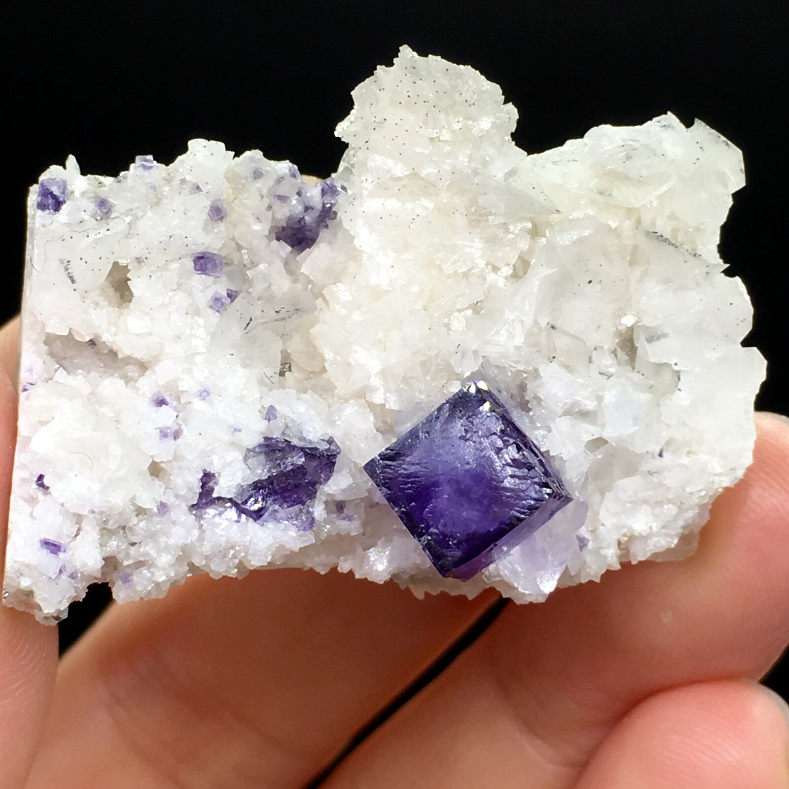 In dreams, met mineral crystal Yagang Xiangxin Zerolite - calcite - white cloud - symbiotic natural mineral crystal specimens