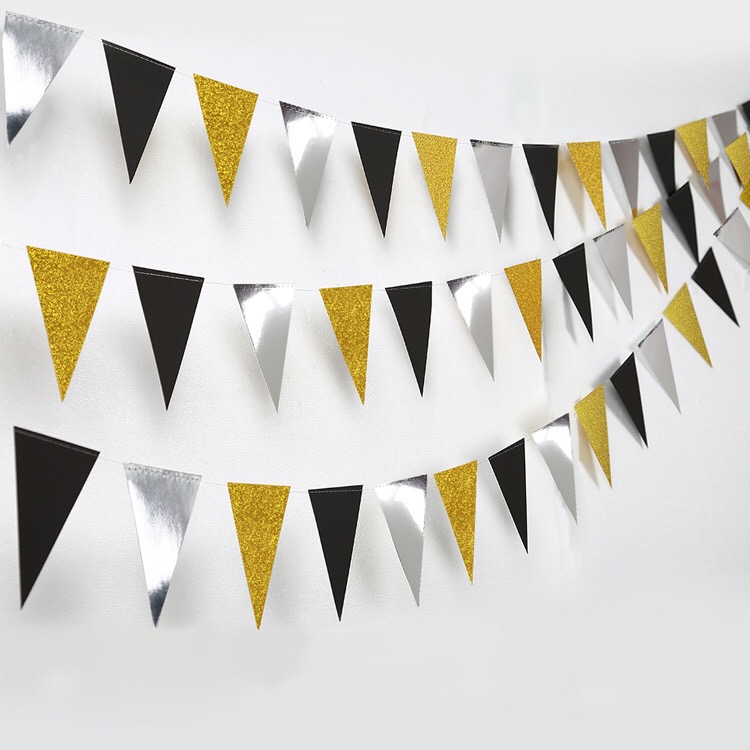 2023 New Birthday Happy Birthday Flag Decoration Graduation Ceremony Classroom lays a black gold and silver triangle to pull the flag