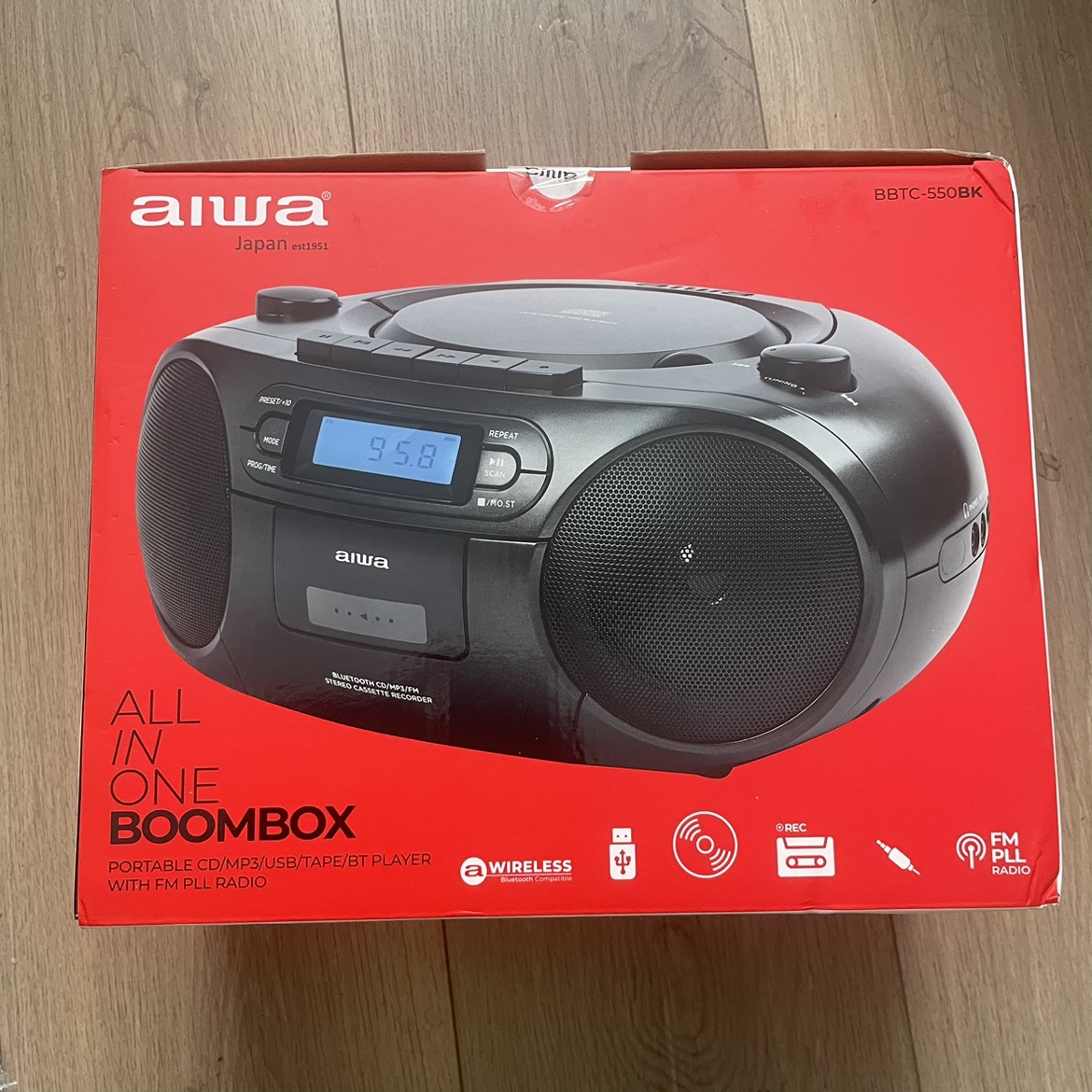 Japan aiwa Aihua BBTC-550 cd all-in-one Bluetooth cd tape radio integrated cd machine-Taobao