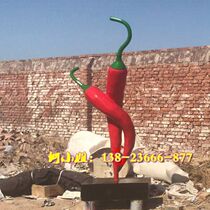 Square Park Market entwining dancing fiberglass pepper sculpture large green pepper red pepper vegetable pepper props and decorations